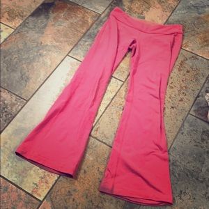 Lululemon Groove Pant, size 6, Hot pink!!!